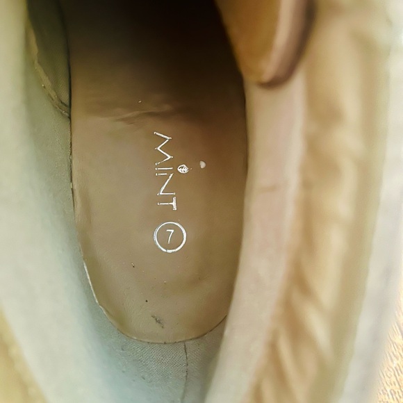 MINT Brown Faux Suede Lace Up Heeled Ankle Boots with Tassels, US 7 - Picture 5 of 7